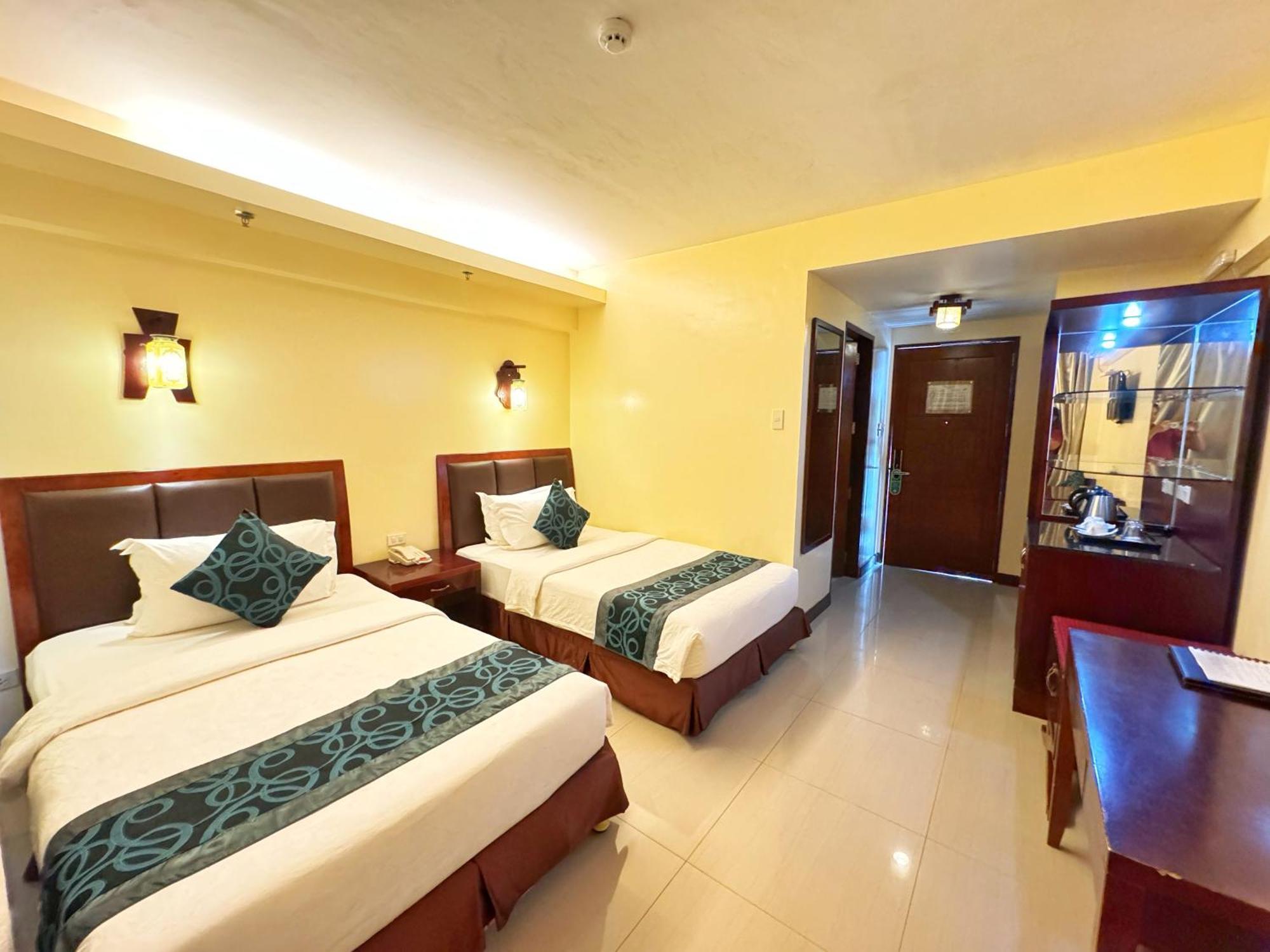 Golden Phoenix Hotel Boracay Manoc-Manoc Exterior foto